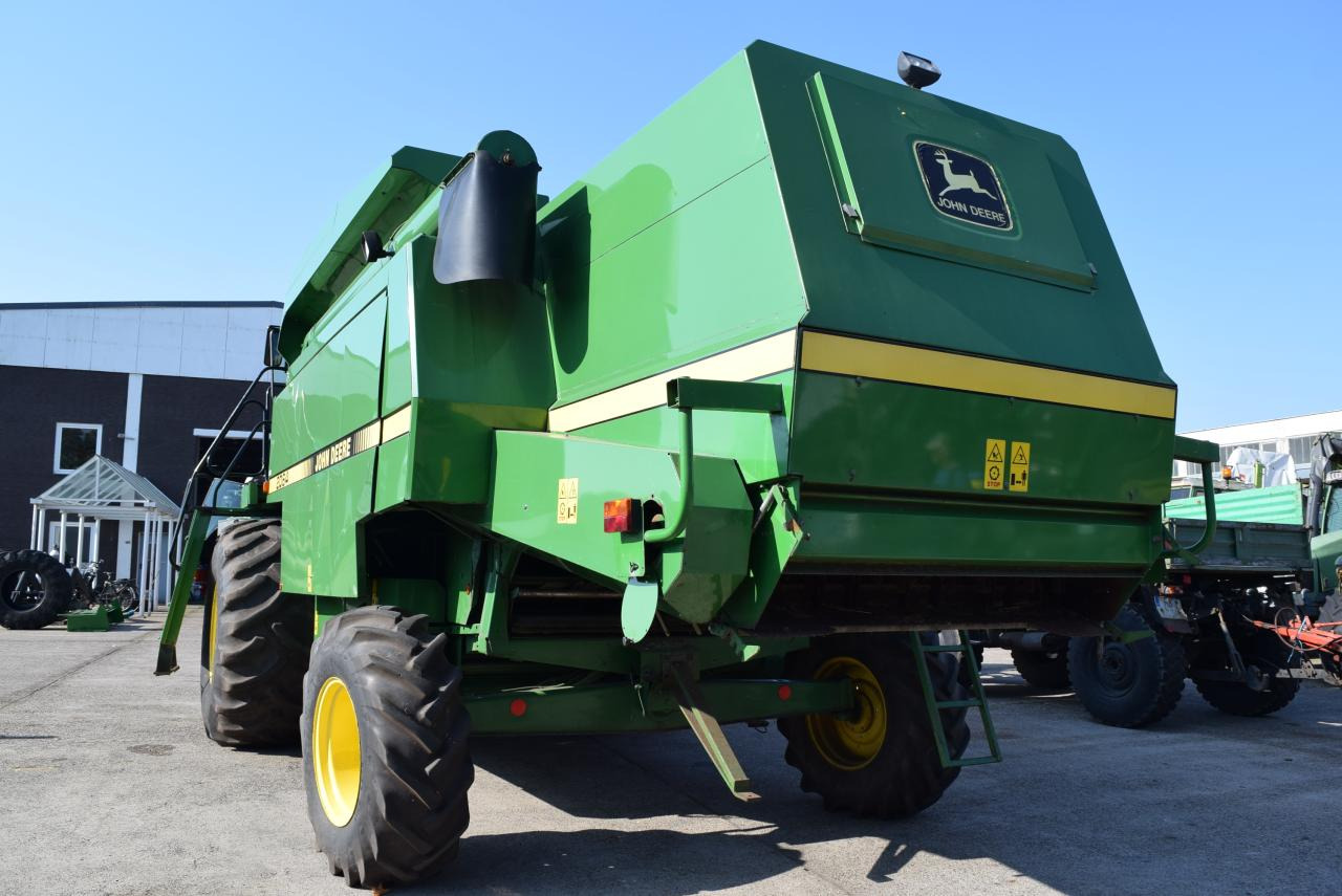 John Deere 2064 - حصادة شاملة: صور 4 John Deere 2064 - حصادة شاملة: صور 4