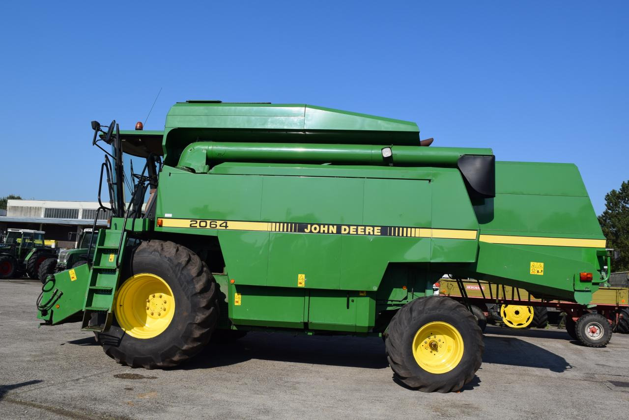 John Deere 2064 - حصادة شاملة: صور 1 John Deere 2064 - حصادة شاملة: صور 1