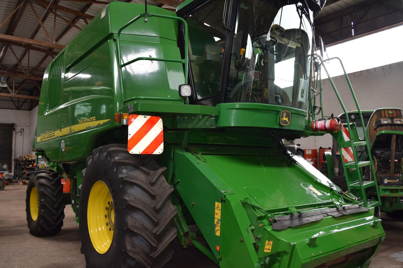 John Deere 9640 WTS - حصادة شاملة: صور 1 John Deere 9640 WTS - حصادة شاملة: صور 1