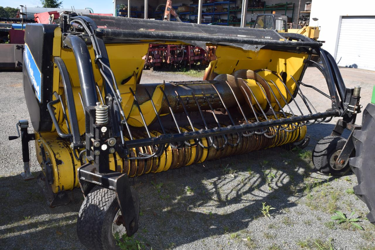 New Holland 273 *Pick Up* - معدات حصادة الأعلاف: صور 1 New Holland 273 *Pick Up* - معدات حصادة الأعلاف: صور 1