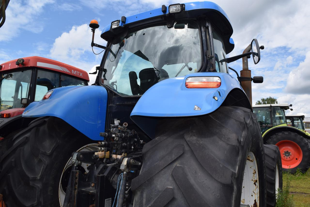 New Holland T 7040 - جرار: صور 3 New Holland T 7040 - جرار: صور 3