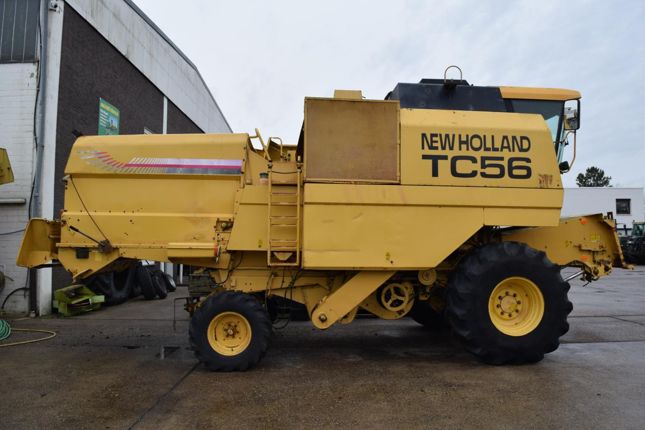 New Holland TC 56 - حصادة شاملة: صور 2 New Holland TC 56 - حصادة شاملة: صور 2
