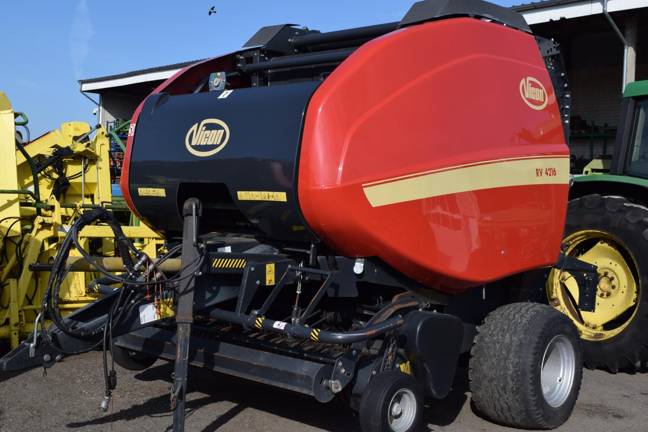 Vicon RV 4220 SC 14 - مكبس القش الدائري: صور 5 Vicon RV 4220 SC 14 - مكبس القش الدائري: صور 5