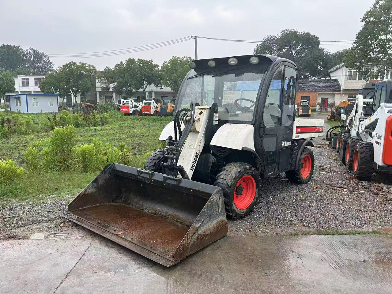 BOBCAT 5600 Toolcat - شيول صغير: صور 3 BOBCAT 5600 Toolcat - شيول صغير: صور 3