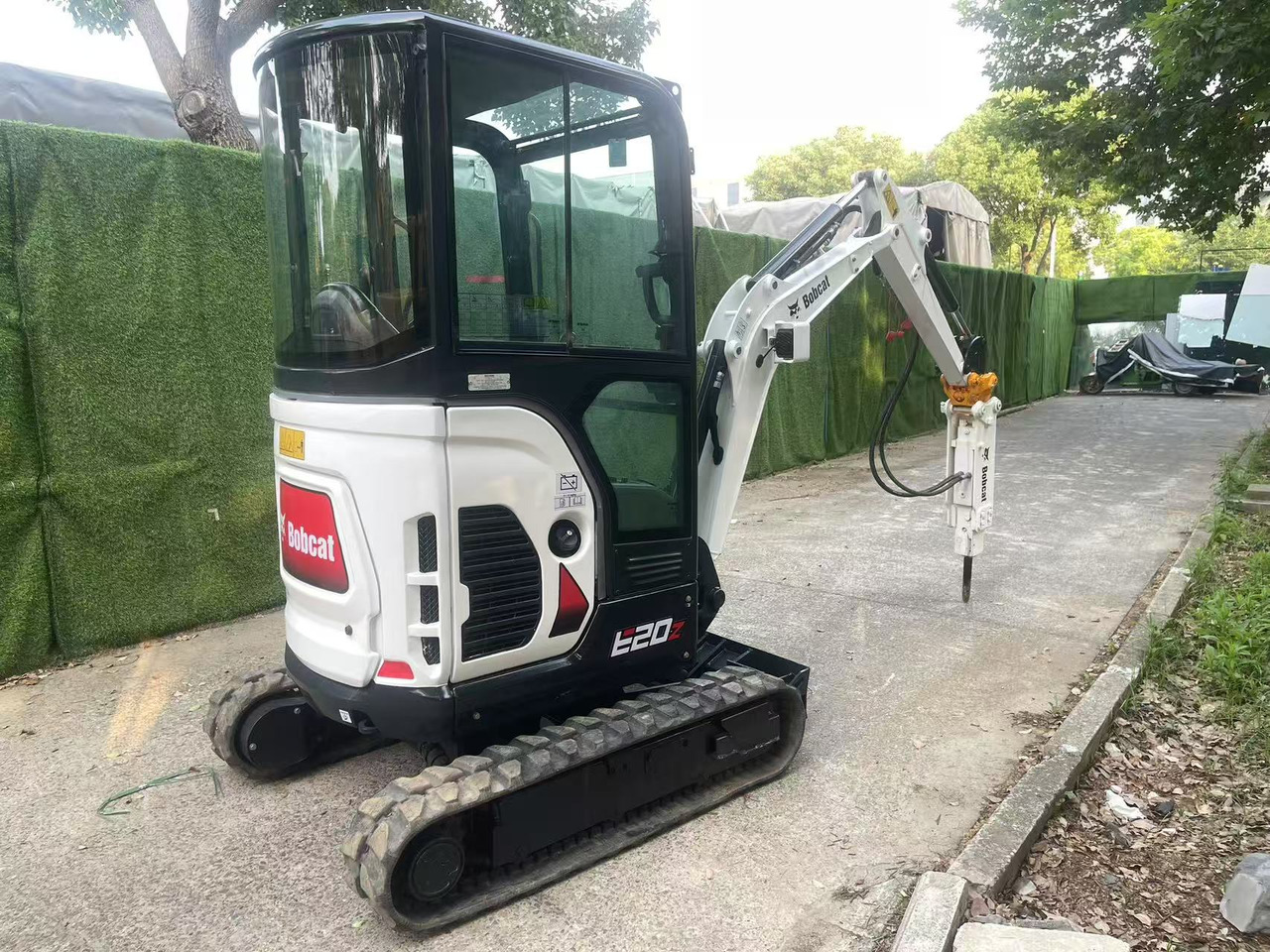Bobcat E20Z - حفارة مصغرة: صور 4 Bobcat E20Z - حفارة مصغرة: صور 4