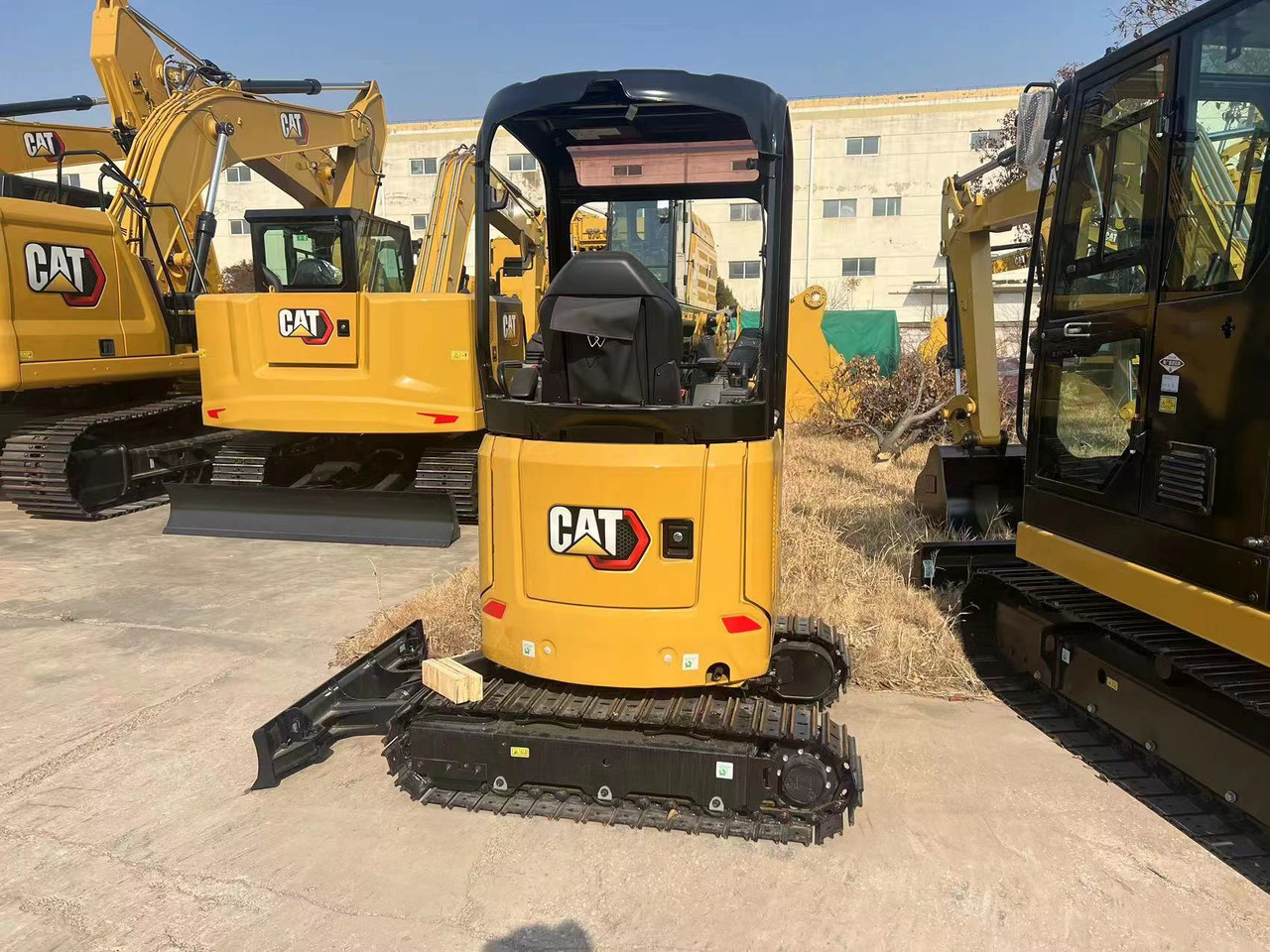 CAT 301.7 - حفارة مصغرة: صور 2 CAT 301.7 - حفارة مصغرة: صور 2