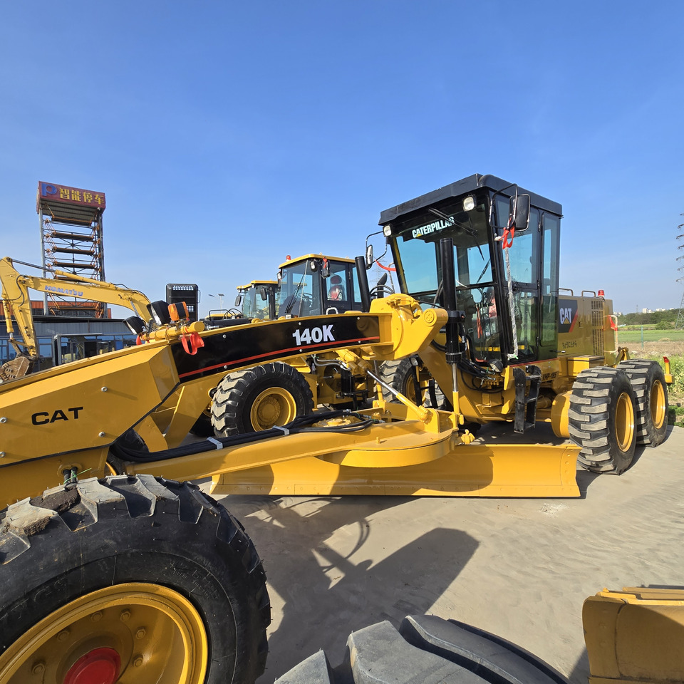CATERPILLAR 140K - آلة تسوية الأرض: صور 5 CATERPILLAR 140K - آلة تسوية الأرض: صور 5