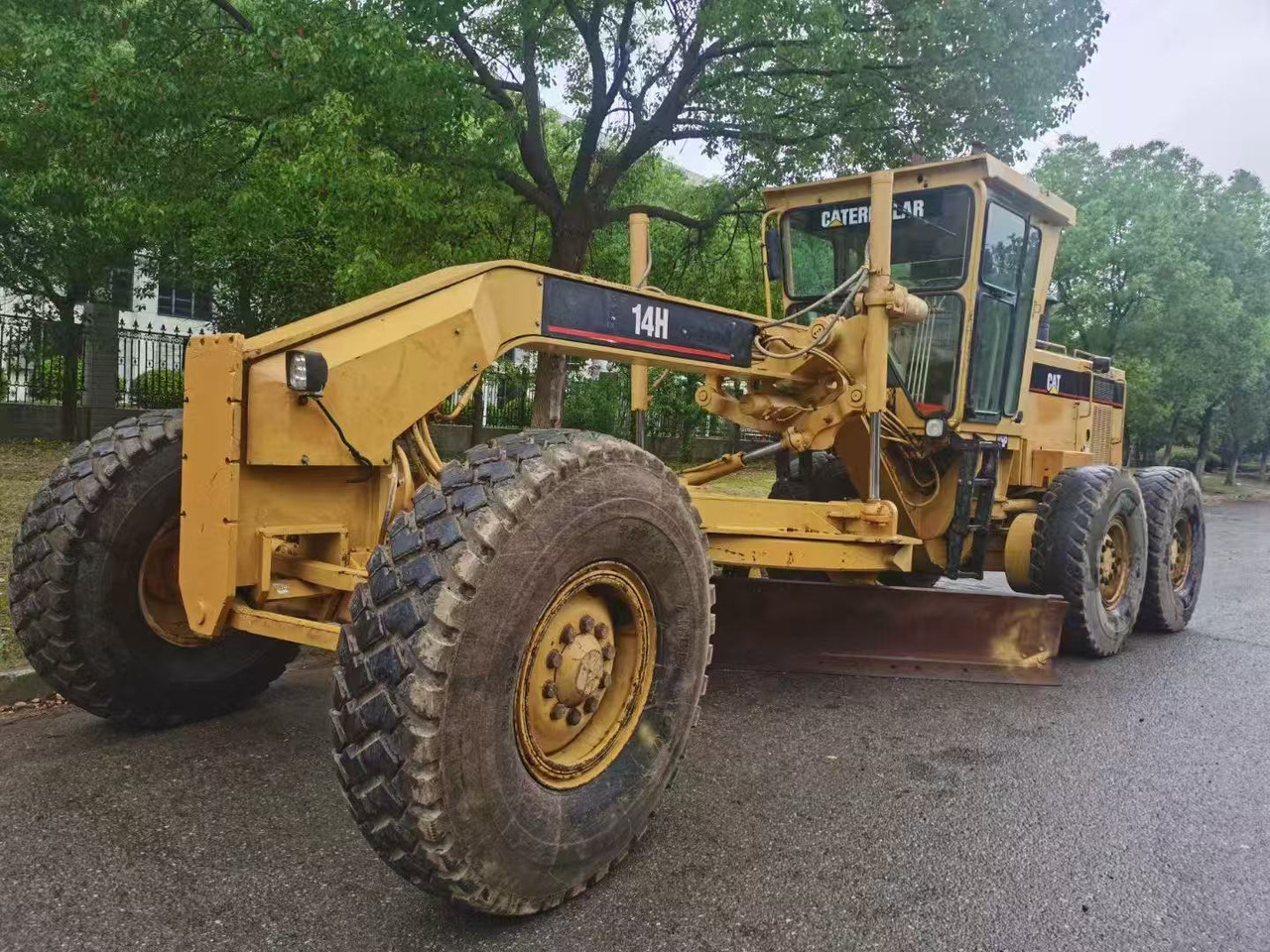 CATERPILLAR 14H - آلة تسوية الأرض: صور 4 CATERPILLAR 14H - آلة تسوية الأرض: صور 4