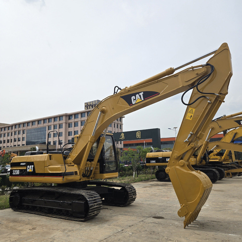 CATERPILLAR 320BL - حفارات زحافة: صور 3 CATERPILLAR 320BL - حفارات زحافة: صور 3