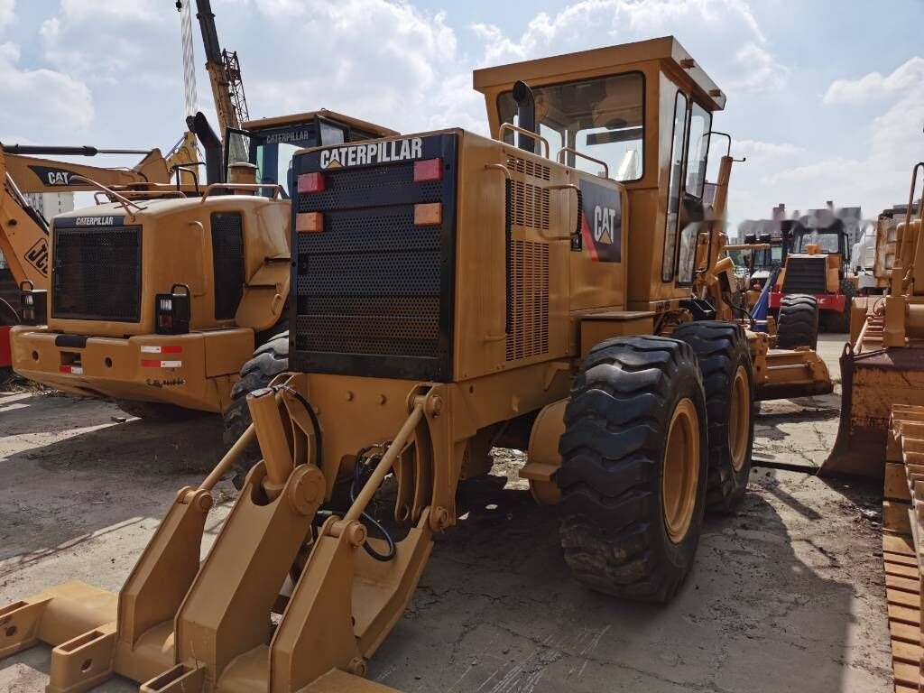 Caterpillar 120 H - آلة تسوية الأرض: صور 5 Caterpillar 120 H - آلة تسوية الأرض: صور 5