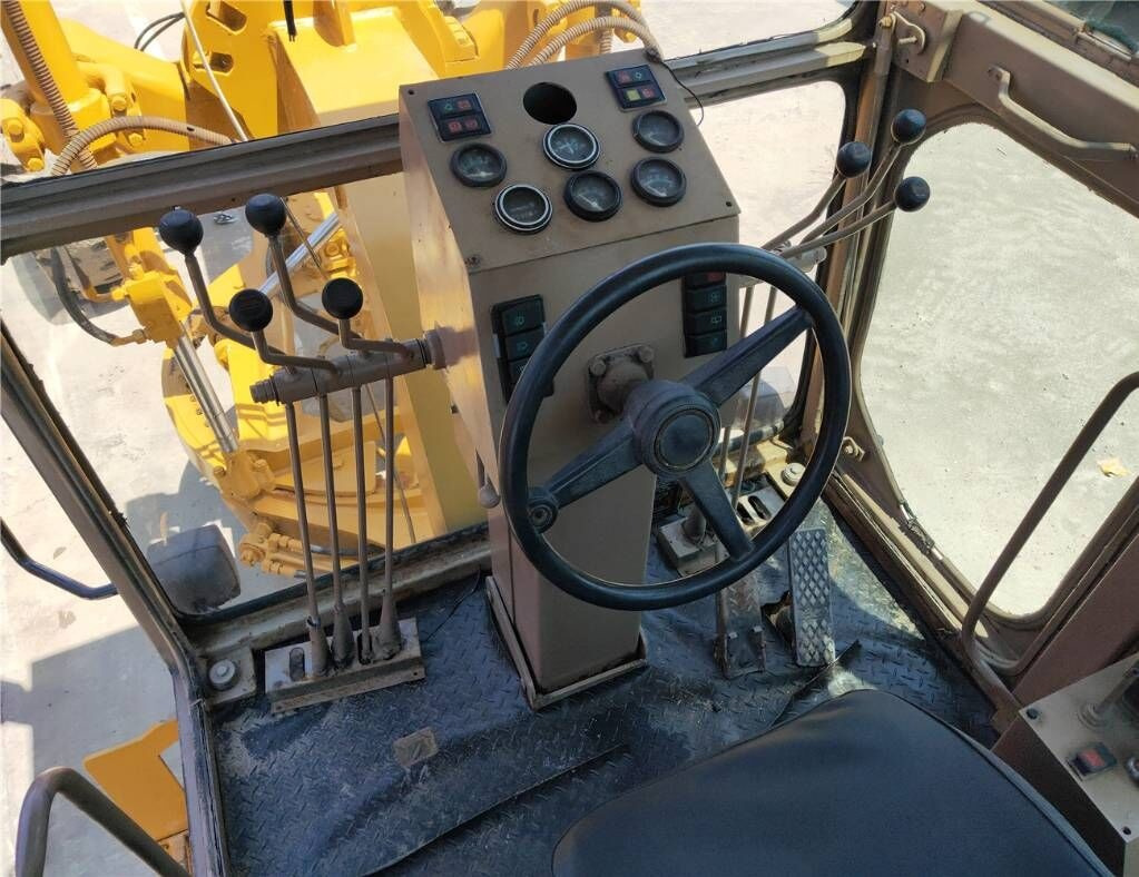 Caterpillar 140 G - آلة تسوية الأرض: صور 2 Caterpillar 140 G - آلة تسوية الأرض: صور 2