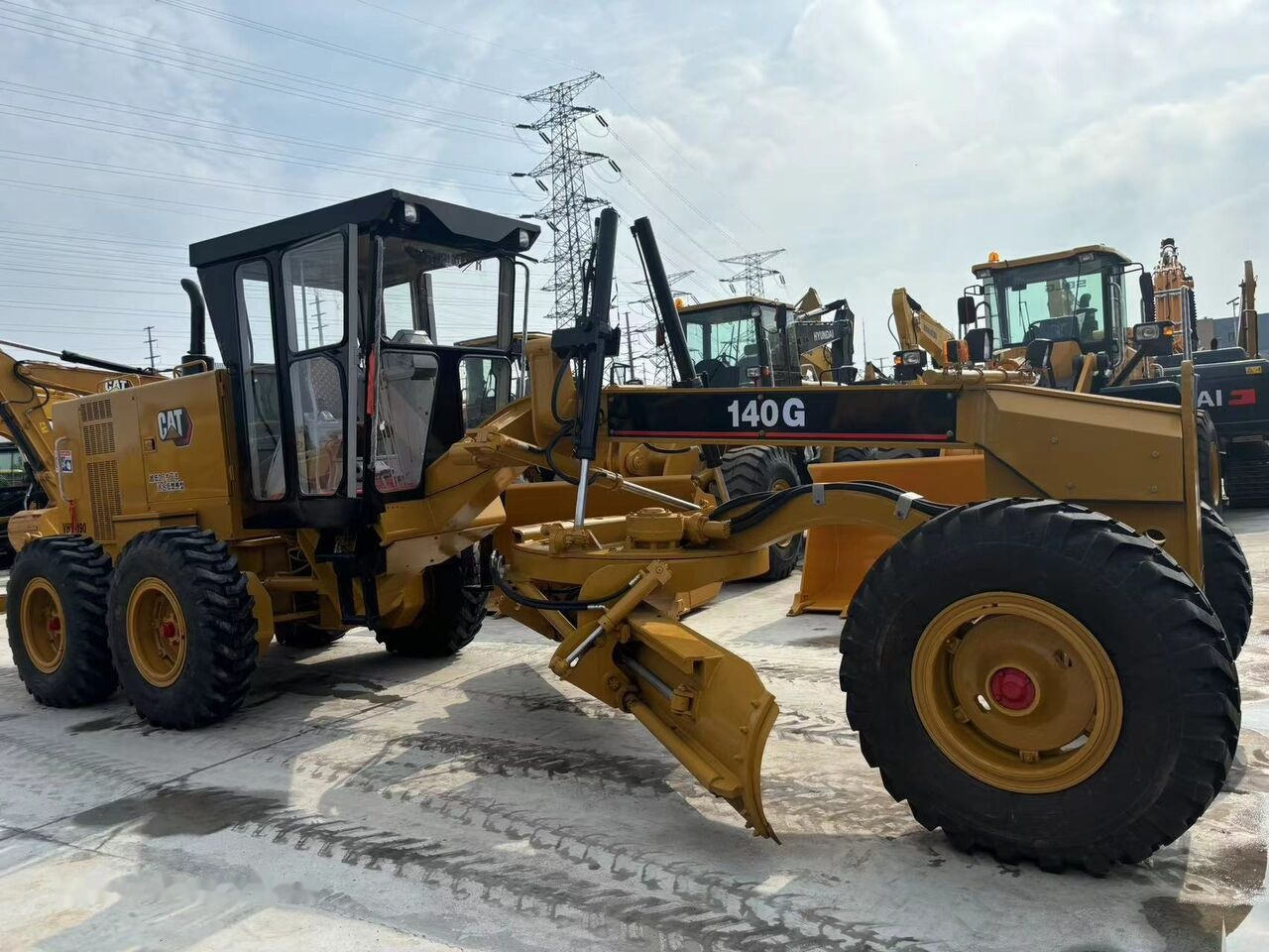 Caterpillar 140G - آلة تسوية الأرض: صور 4 Caterpillar 140G - آلة تسوية الأرض: صور 4