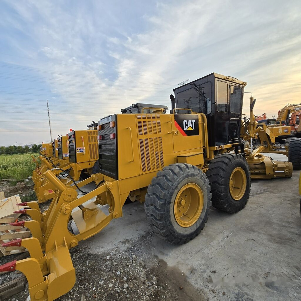 Caterpillar 140K - آلة تسوية الأرض: صور 4 Caterpillar 140K - آلة تسوية الأرض: صور 4