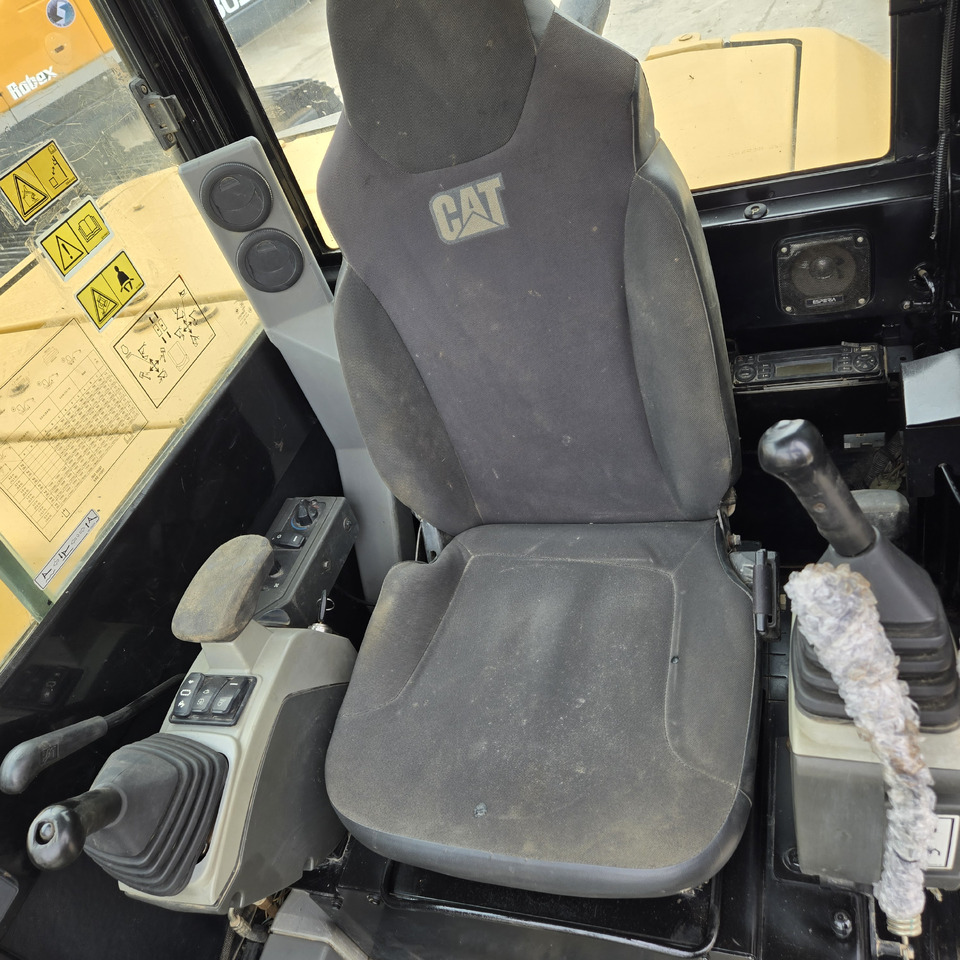 Caterpillar 305.5E2 - حفارة مصغرة: صور 3 Caterpillar 305.5E2 - حفارة مصغرة: صور 3