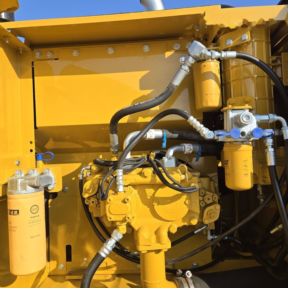 Caterpillar 323DL - حفارات زحافة: صور 5 Caterpillar 323DL - حفارات زحافة: صور 5