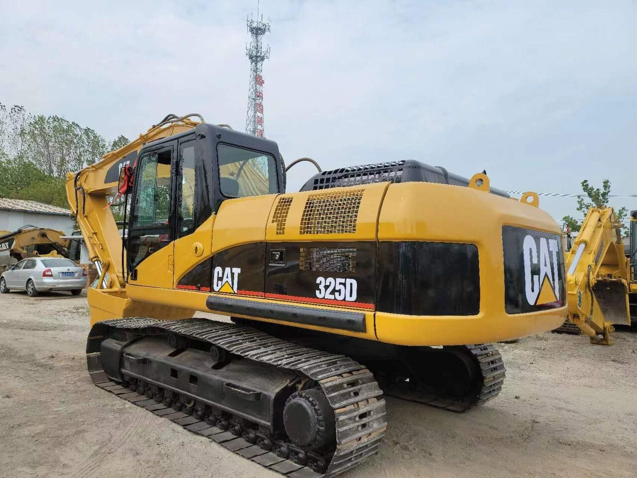 Caterpillar 325D - حفارات زحافة: صور 3 Caterpillar 325D - حفارات زحافة: صور 3