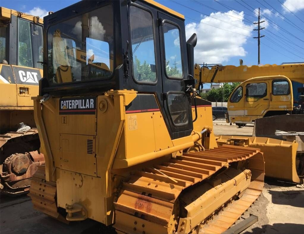 Caterpillar D4C - بلدوزر: صور 3 Caterpillar D4C - بلدوزر: صور 3