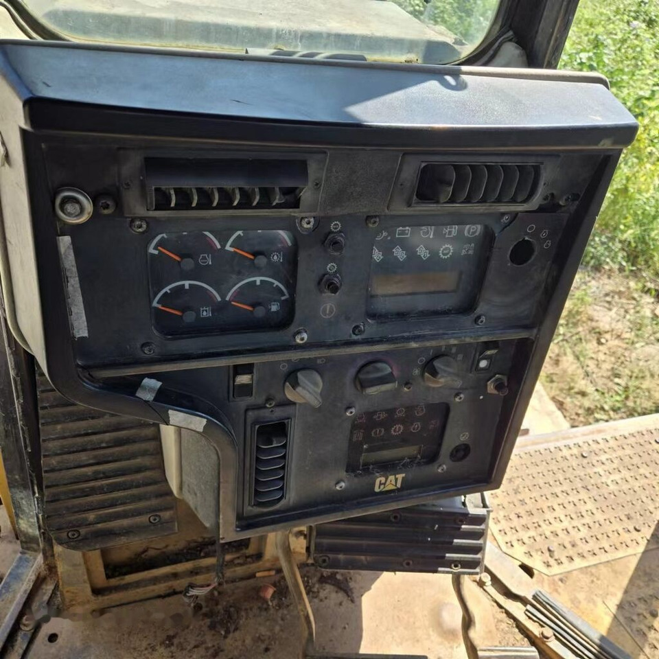 Caterpillar D6R - بلدوزر: صور 4 Caterpillar D6R - بلدوزر: صور 4