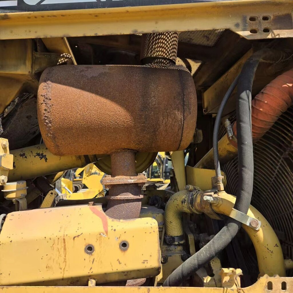 Caterpillar D6R - بلدوزر: صور 2 Caterpillar D6R - بلدوزر: صور 2