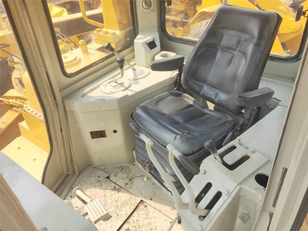 بلدوزر Caterpillar D7H: صور 6