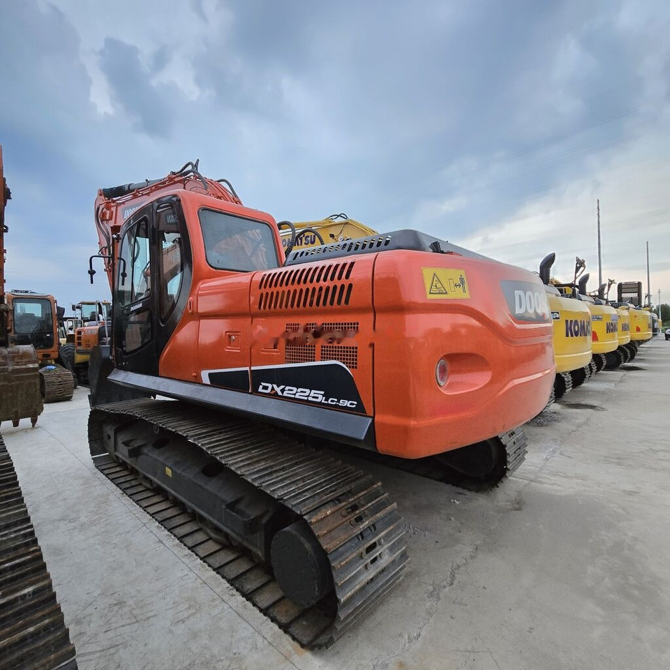 Doosan DX225LC - حفارات زحافة: صور 3 Doosan DX225LC - حفارات زحافة: صور 3