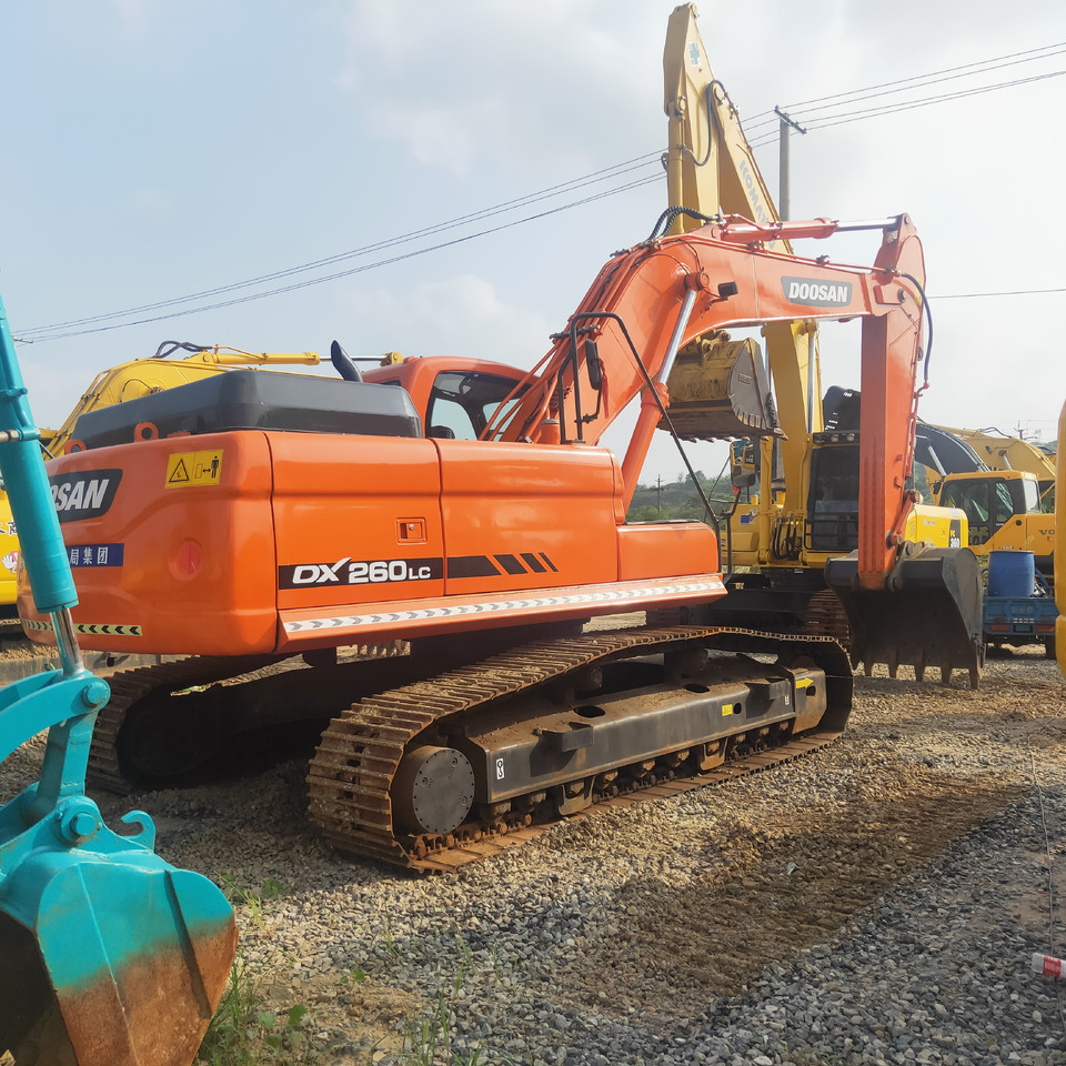 Doosan DX260LC - حفارات زحافة: صور 4 Doosan DX260LC - حفارات زحافة: صور 4