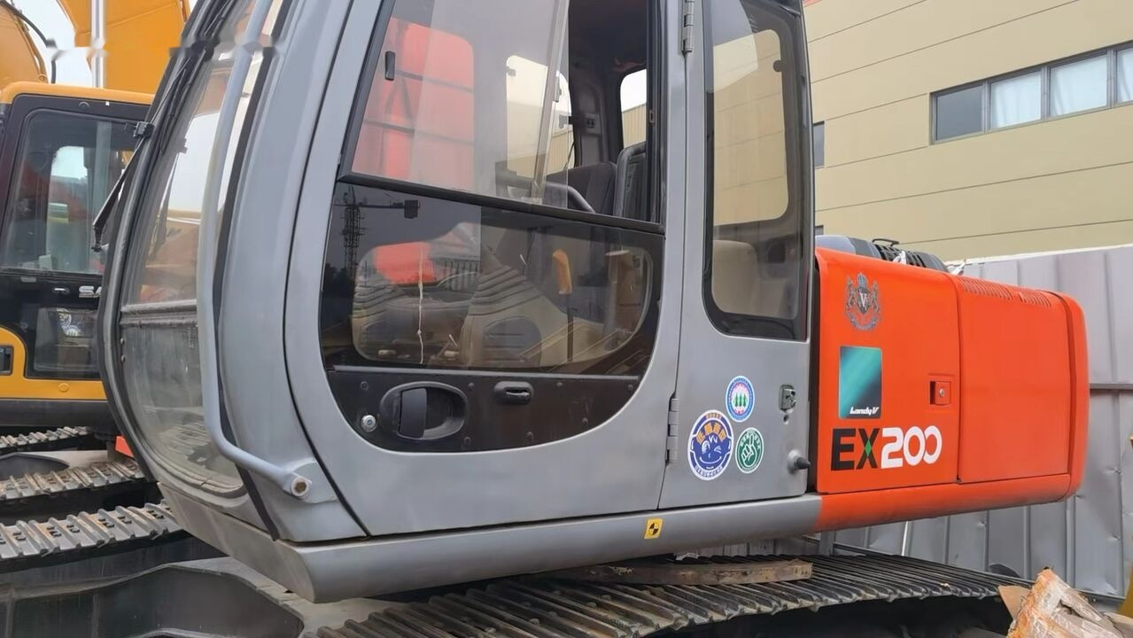Hitachi EX200 - حفارات زحافة: صور 3 Hitachi EX200 - حفارات زحافة: صور 3