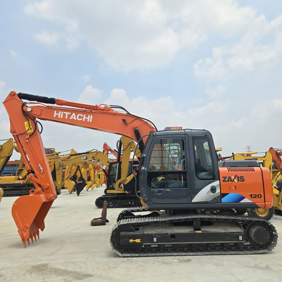 Hitachi ZX120 - حفارات زحافة: صور 1 Hitachi ZX120 - حفارات زحافة: صور 1