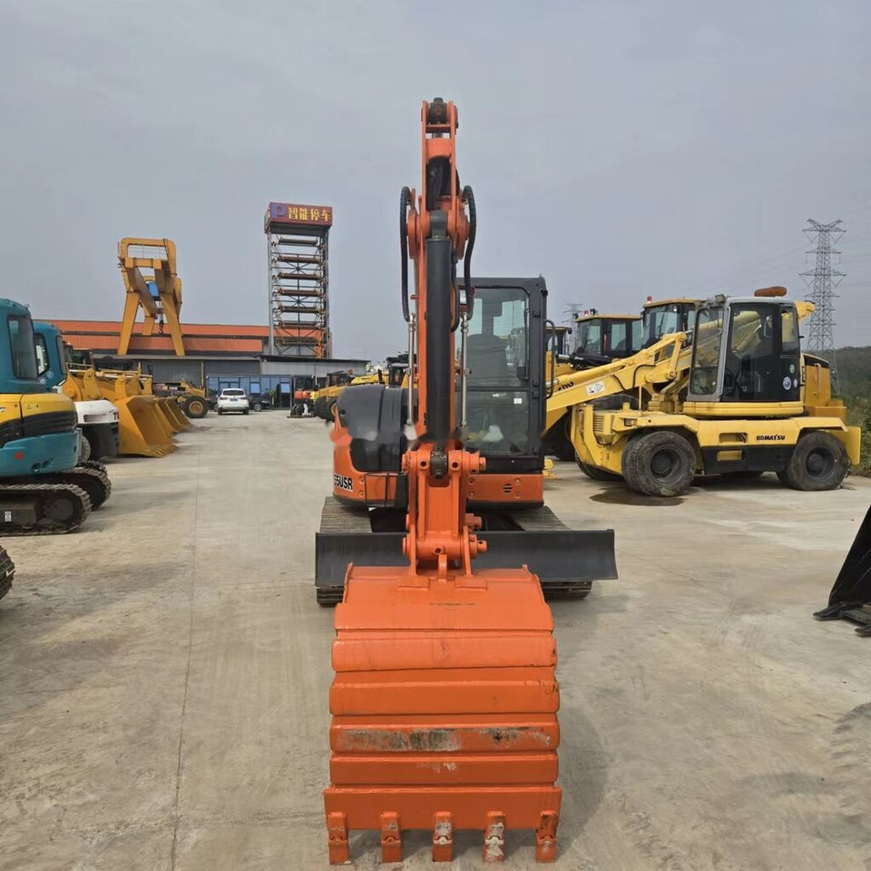 Hitachi ZX55USR - حفارة مصغرة: صور 4 Hitachi ZX55USR - حفارة مصغرة: صور 4