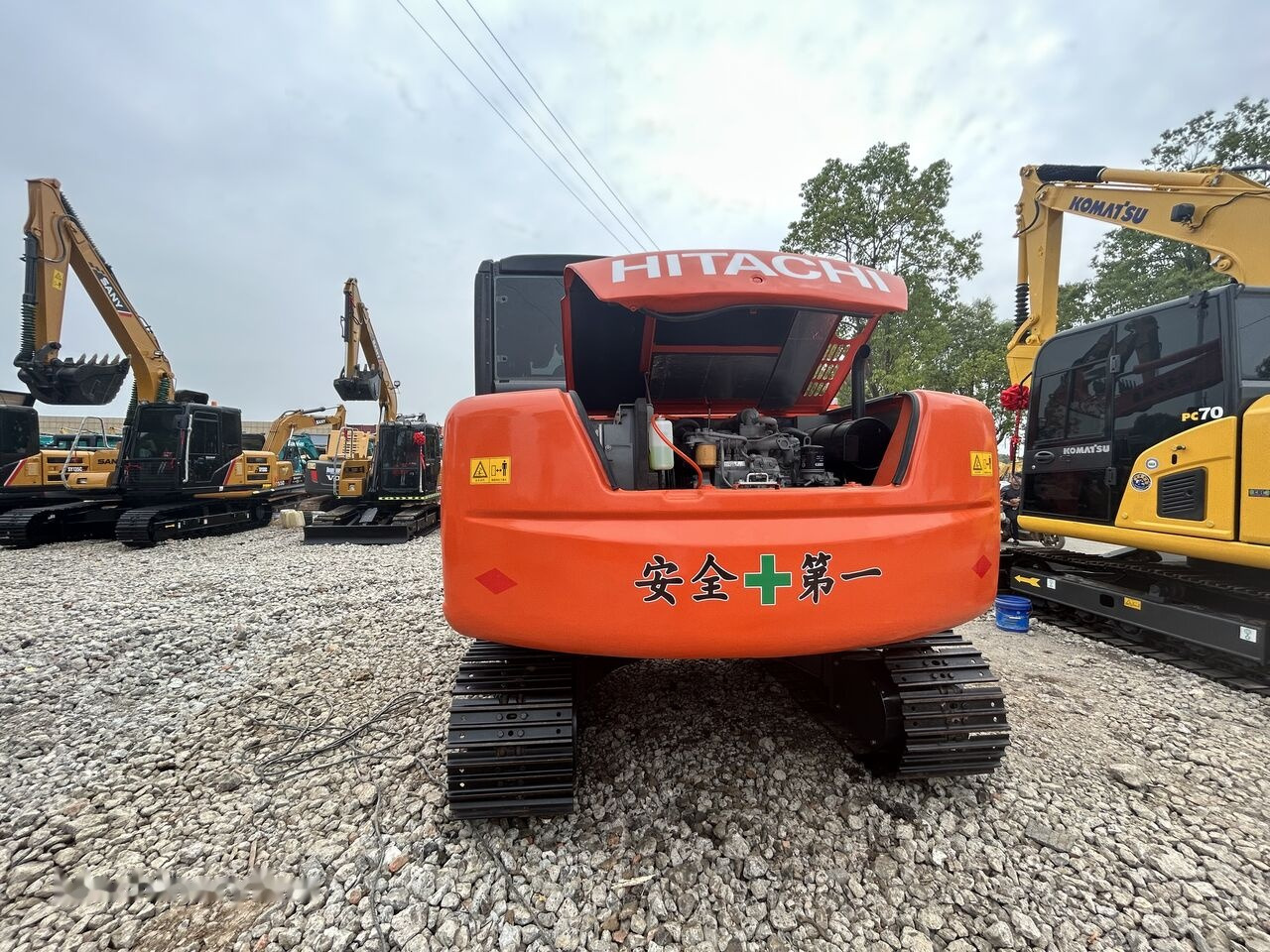 Hitachi ZX70 إيجار Hitachi ZX70: صور 10