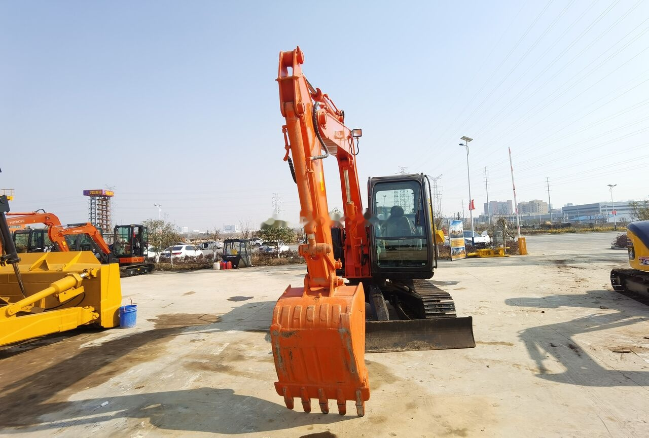 Hitachi ZX70 - حفارة مصغرة: صور 5 Hitachi ZX70 - حفارة مصغرة: صور 5