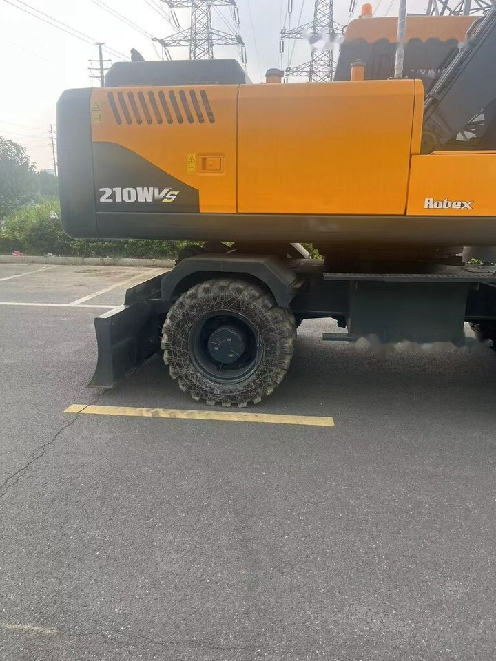 Hyundai 210W-9 إيجار Hyundai 210W-9: صور 10
