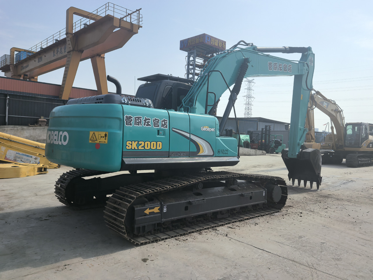 KOBELCO SK200 - حفارات زحافة: صور 3 KOBELCO SK200 - حفارات زحافة: صور 3