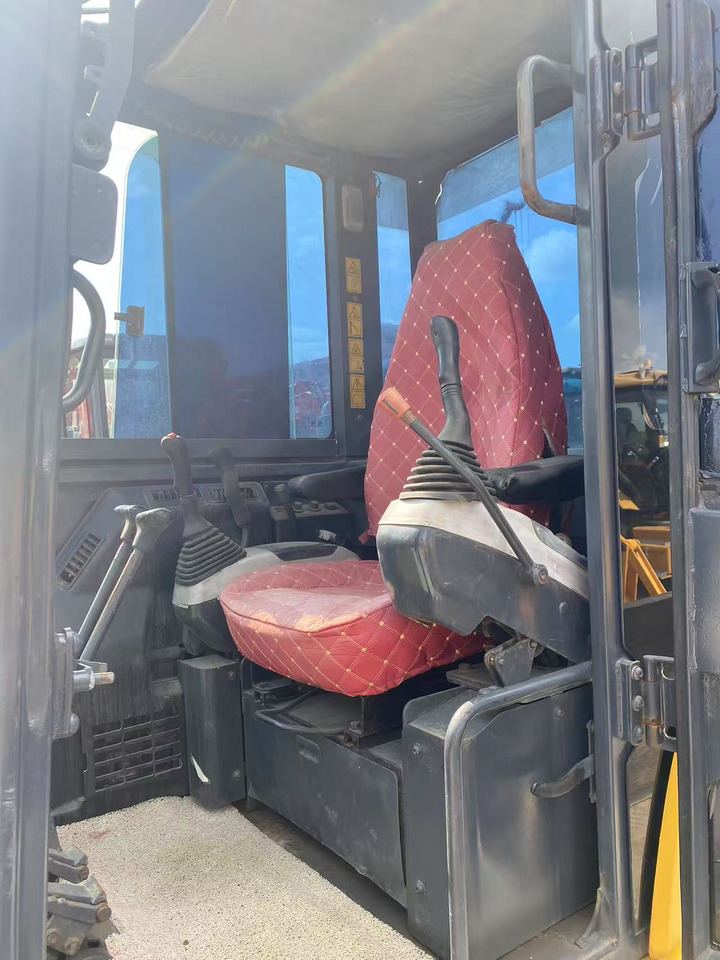 حفارة مصغرة KOMATSU PC56-7: صور 8