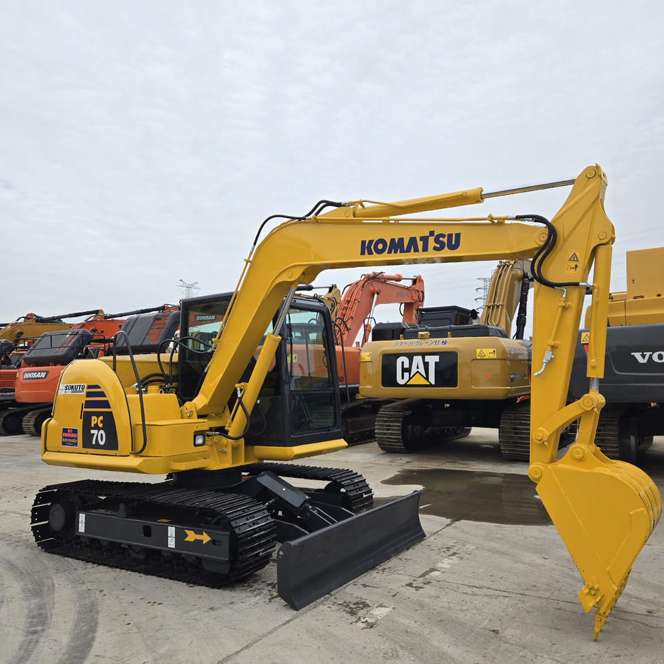 KOMATSU PC70-8 - حفارة مصغرة: صور 3 KOMATSU PC70-8 - حفارة مصغرة: صور 3