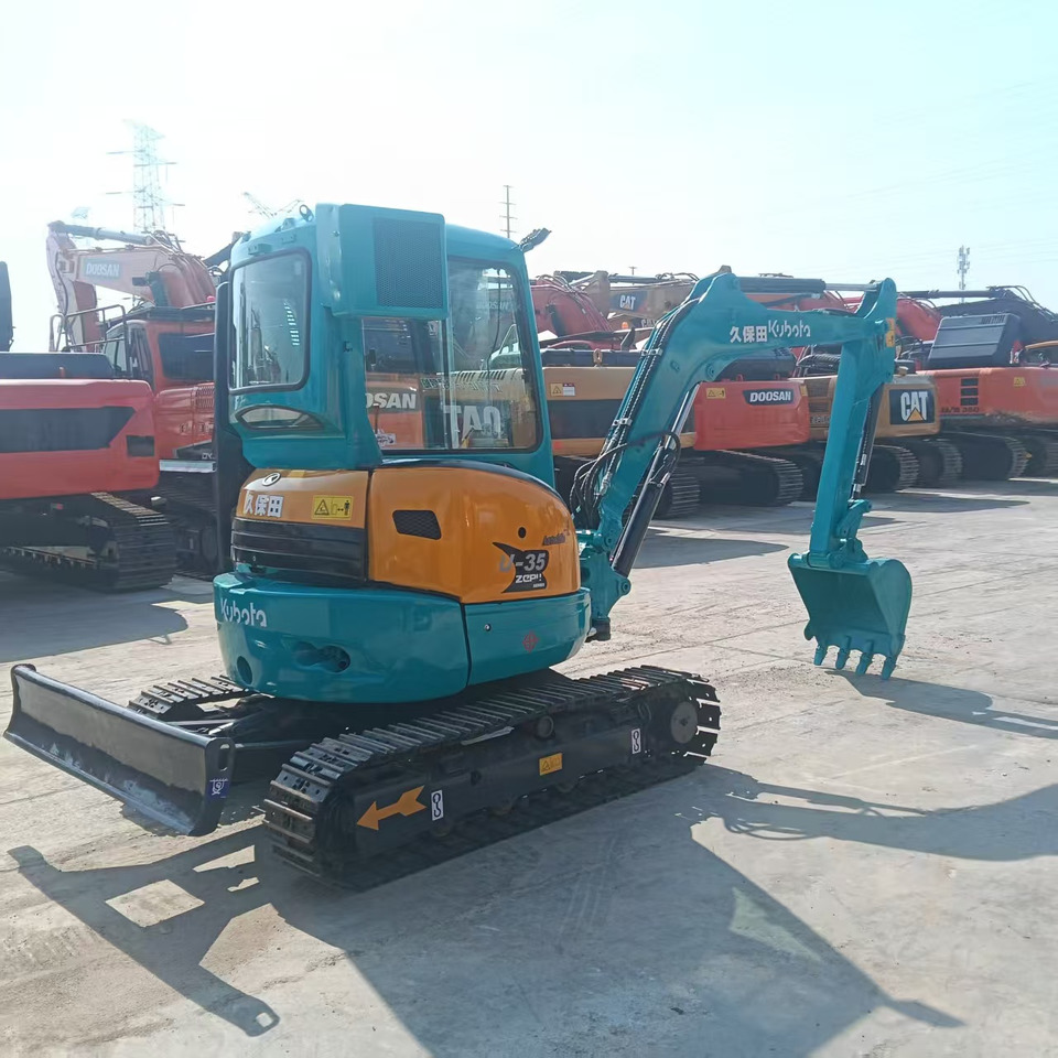 KUBOTA U35 - حفارة مصغرة: صور 1 KUBOTA U35 - حفارة مصغرة: صور 1