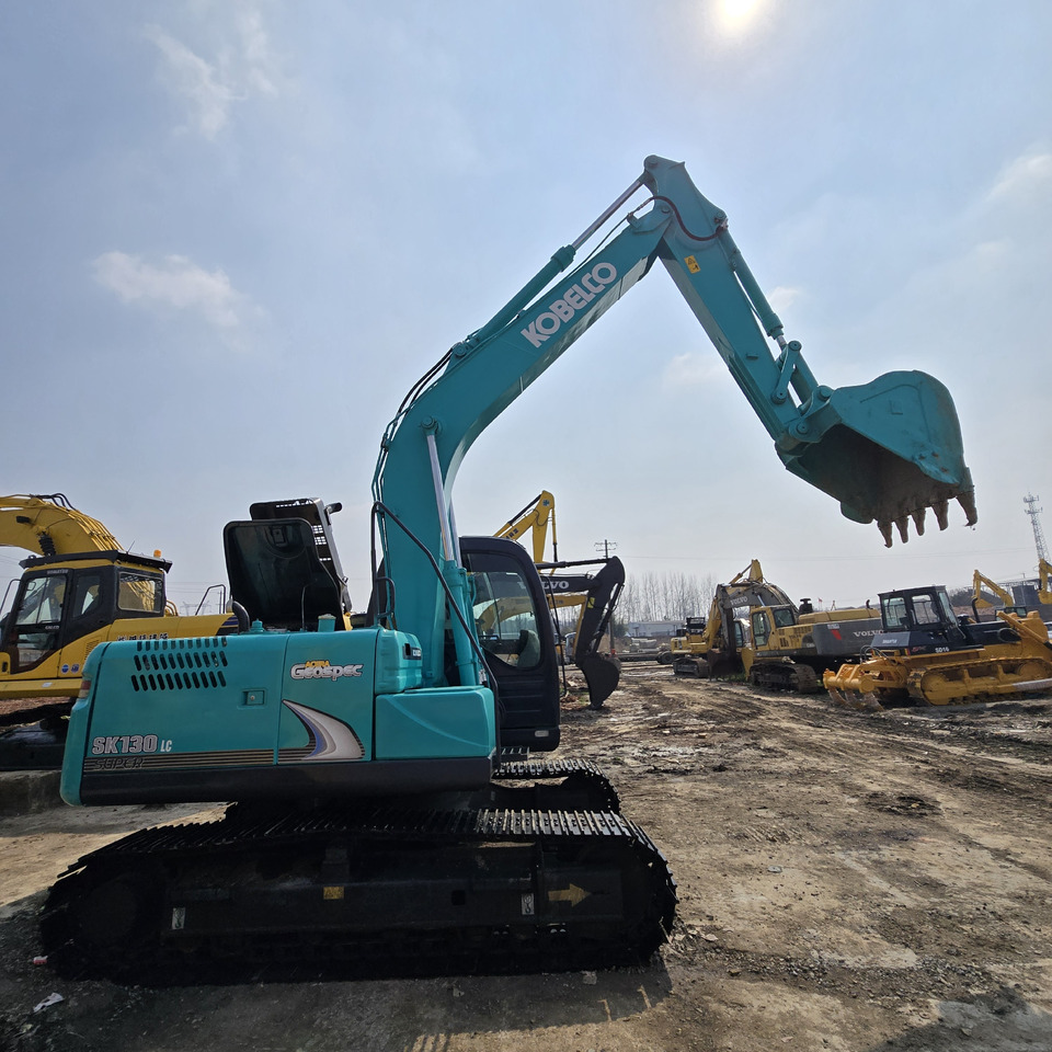 Kobelco SK130-8 - حفارات زحافة: صور 1 Kobelco SK130-8 - حفارات زحافة: صور 1