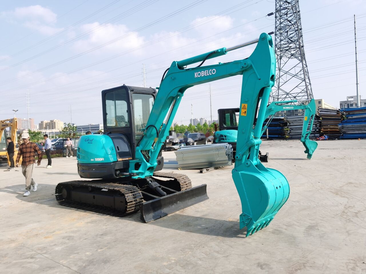Kobelco SK55SR - حفارة مصغرة: صور 2 Kobelco SK55SR - حفارة مصغرة: صور 2