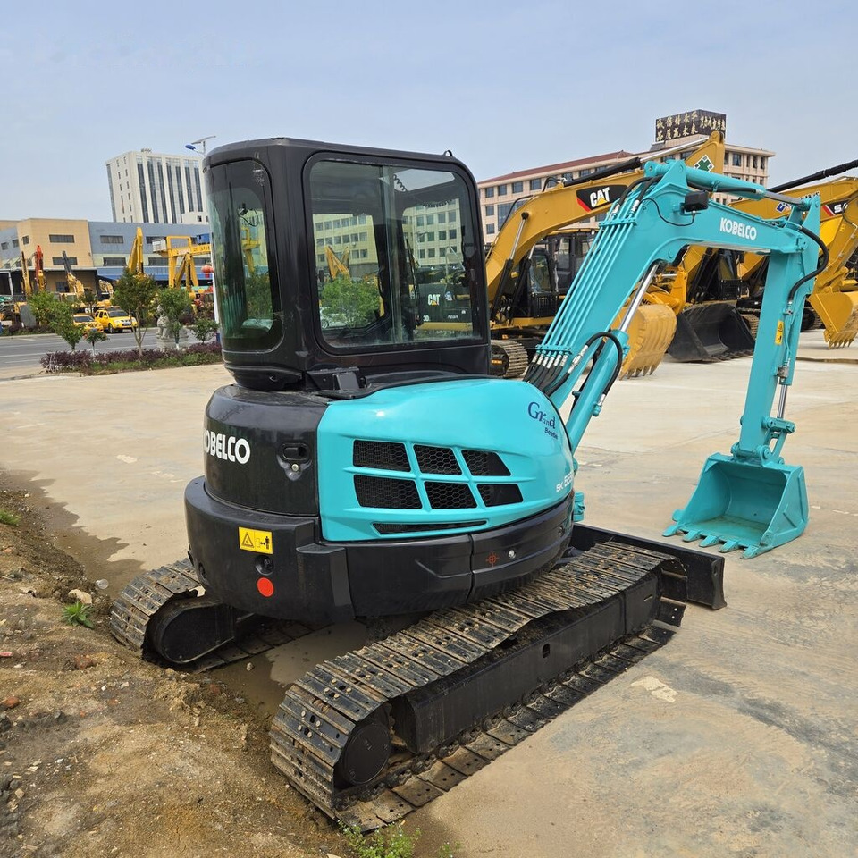 Kobelco SK55SR - حفارة مصغرة: صور 2 Kobelco SK55SR - حفارة مصغرة: صور 2