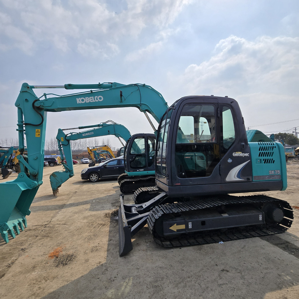 Kobelco SK75-8 - حفارة مصغرة: صور 2 Kobelco SK75-8 - حفارة مصغرة: صور 2