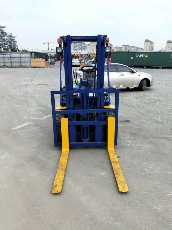 Komatsu FD30 - رافعة شوكية ديزل: صور 1 Komatsu FD30 - رافعة شوكية ديزل: صور 1