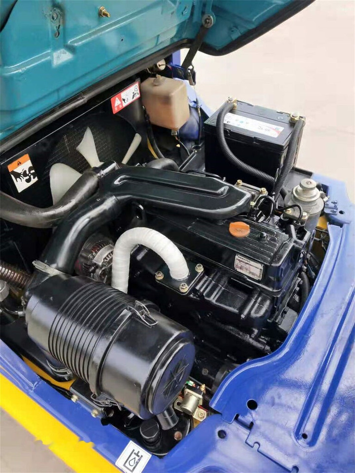 Komatsu FD30 - رافعة شوكية ديزل: صور 5 Komatsu FD30 - رافعة شوكية ديزل: صور 5