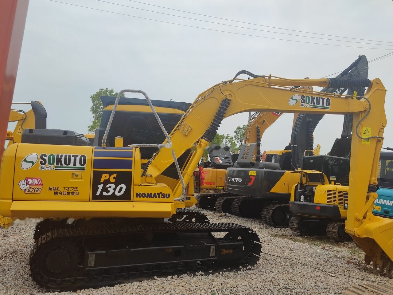 Komatsu PC130 - حفارات زحافة: صور 2 Komatsu PC130 - حفارات زحافة: صور 2