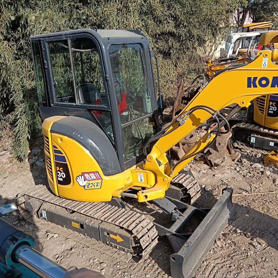 Komatsu PC30MR - حفارة مصغرة: صور 5 Komatsu PC30MR - حفارة مصغرة: صور 5