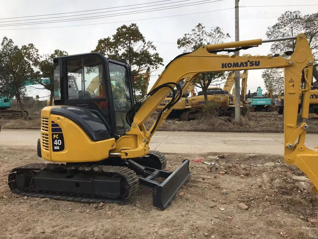 Komatsu PC40MR - حفارة مصغرة: صور 4 Komatsu PC40MR - حفارة مصغرة: صور 4