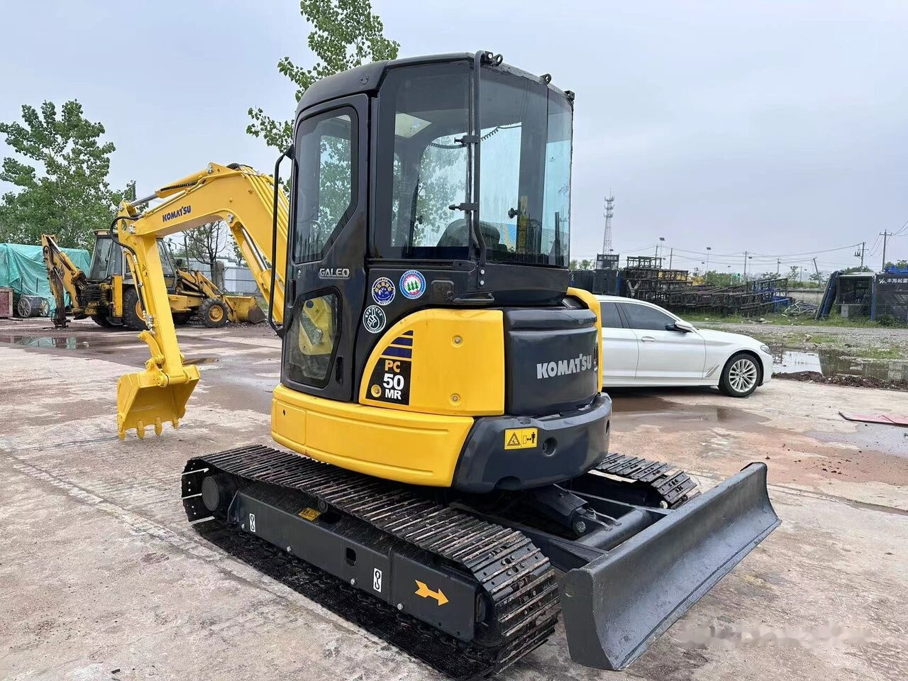Komatsu PC50MR - حفارة مصغرة: صور 1 Komatsu PC50MR - حفارة مصغرة: صور 1