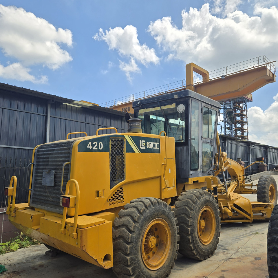 LIUGONG CLG4200 - آلة تسوية الأرض: صور 1 LIUGONG CLG4200 - آلة تسوية الأرض: صور 1