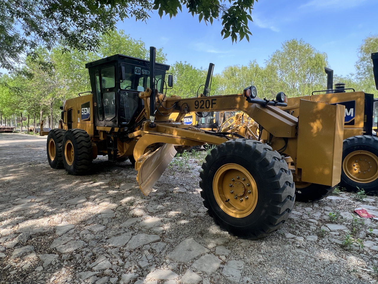 SEM SEM920F - آلة تسوية الأرض: صور 1 SEM SEM920F - آلة تسوية الأرض: صور 1