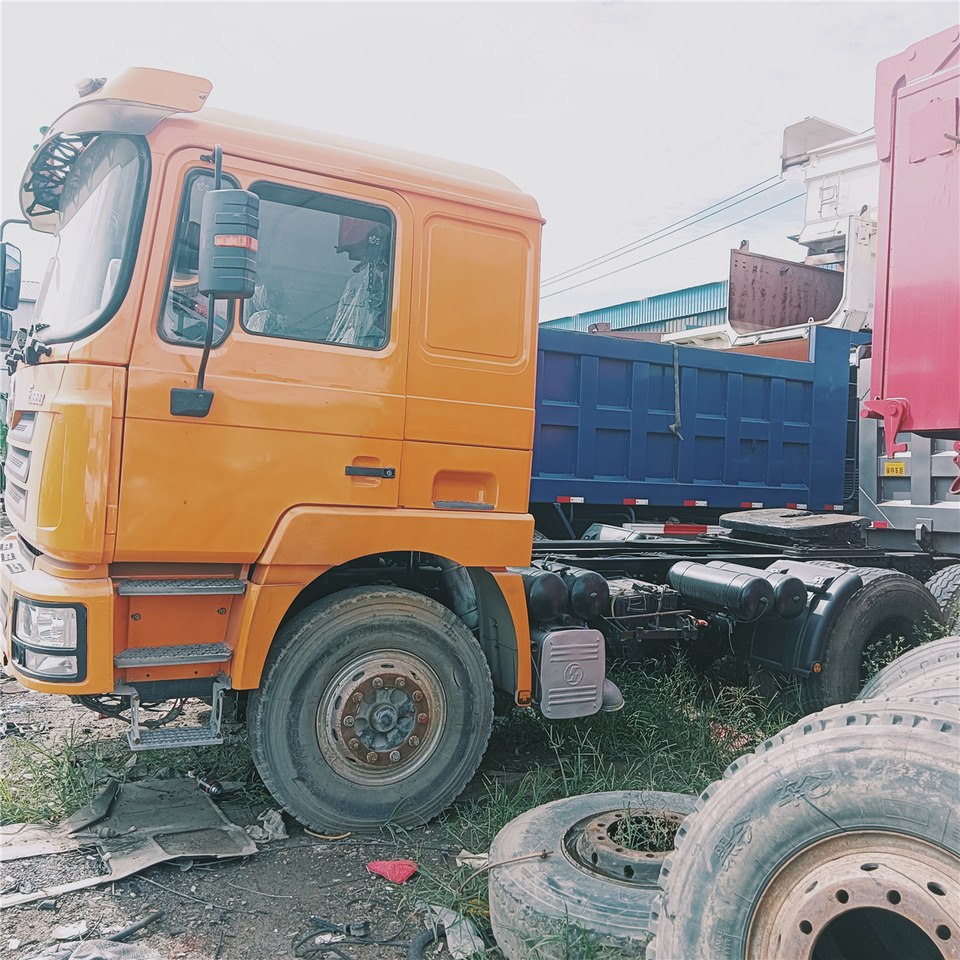 شاحنة جرار SHACMAN F3000: صور 6