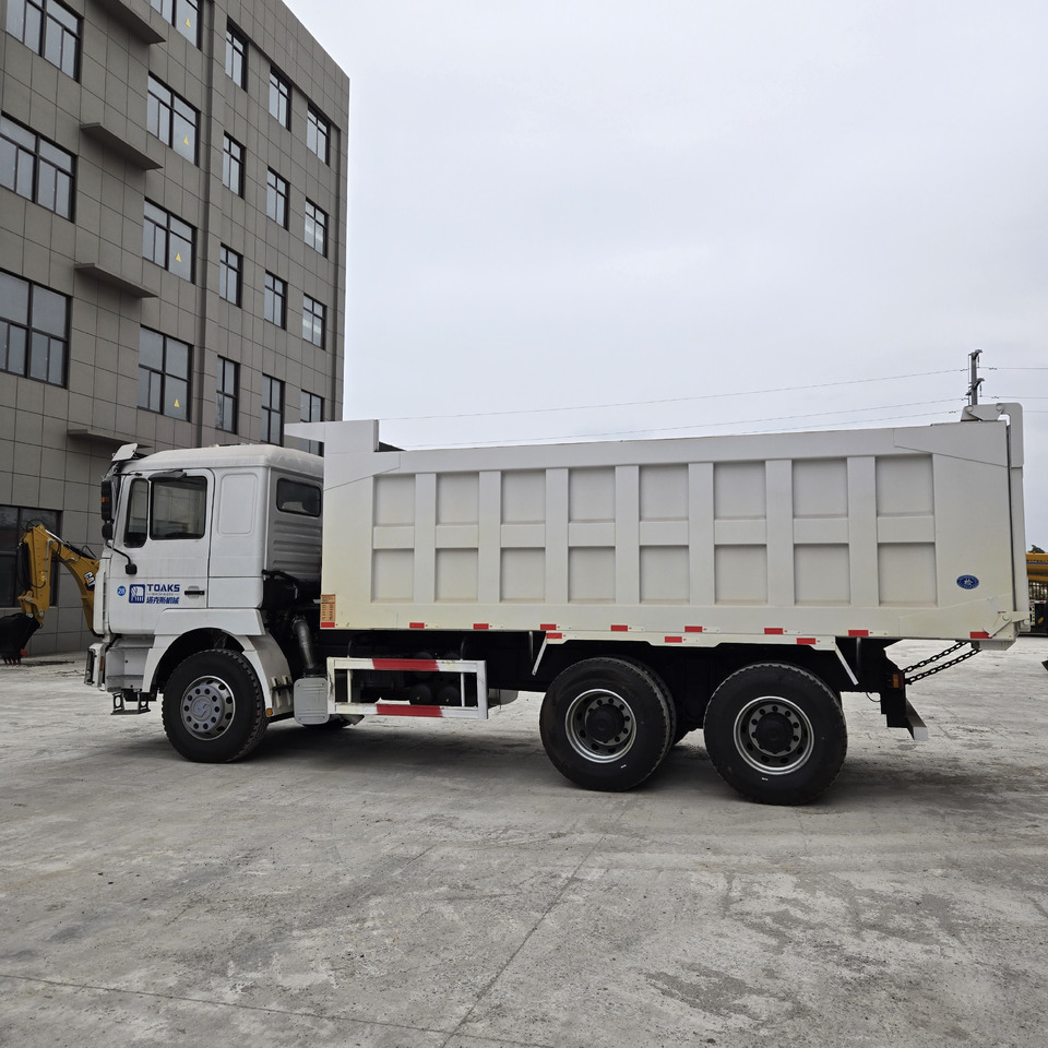 SINOTRUK F3000 6x4 RHD - قلابات: صور 3 SINOTRUK F3000 6x4 RHD - قلابات: صور 3